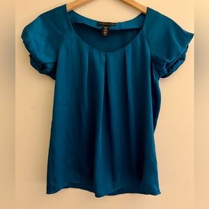 Apostrophe teal top with pleated front and puffy sleeves small
